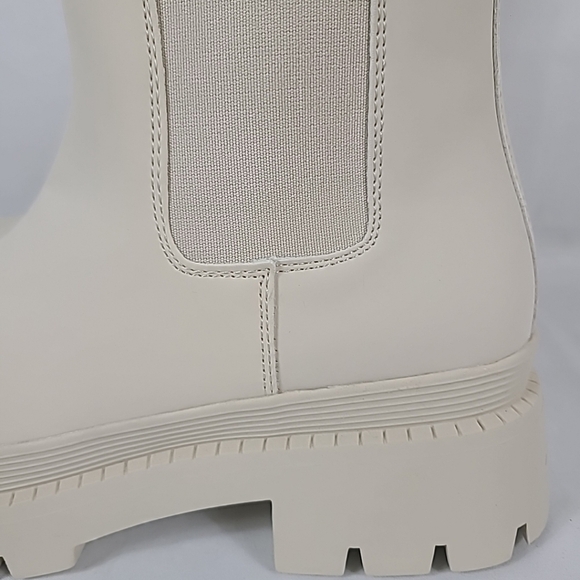 NEW Justfab Saydey Chunky Boots- In Ivory Size 8 NIB - Picture 4 of 9